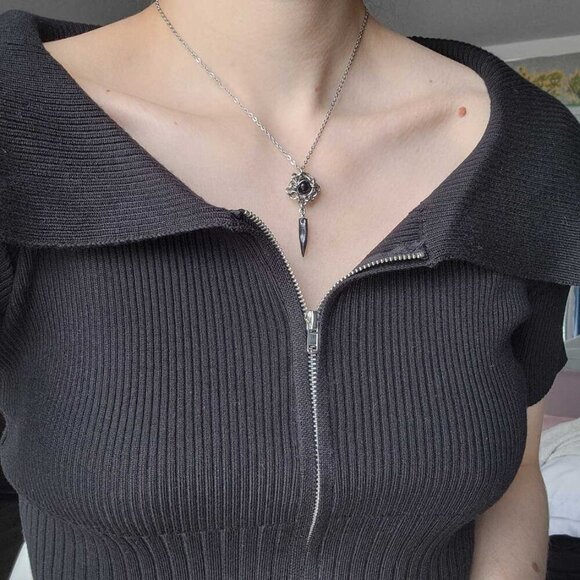 Gothic black jasper long chainmaille necklace with a small silver chain - Picture 3 of 8